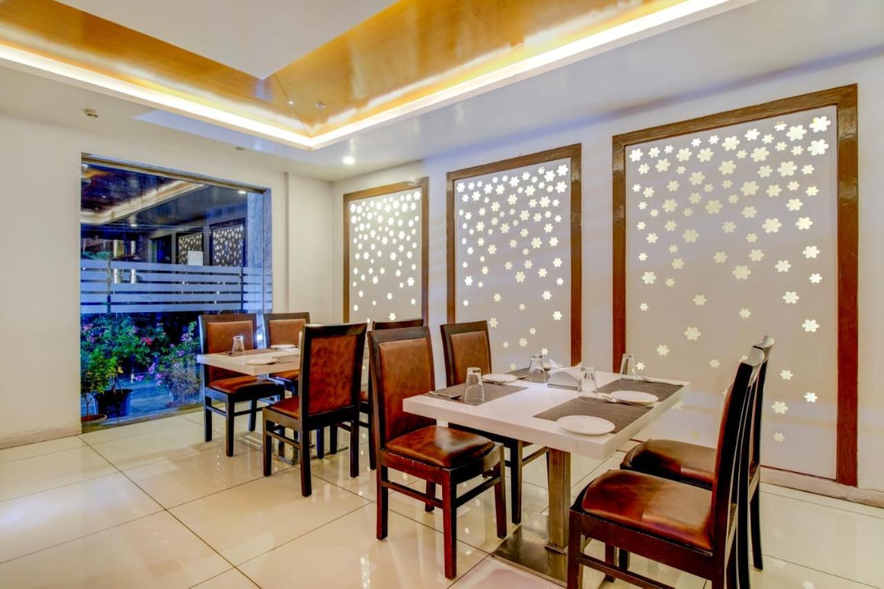 Hotel Lorven Visakhapatnam Exteriör bild